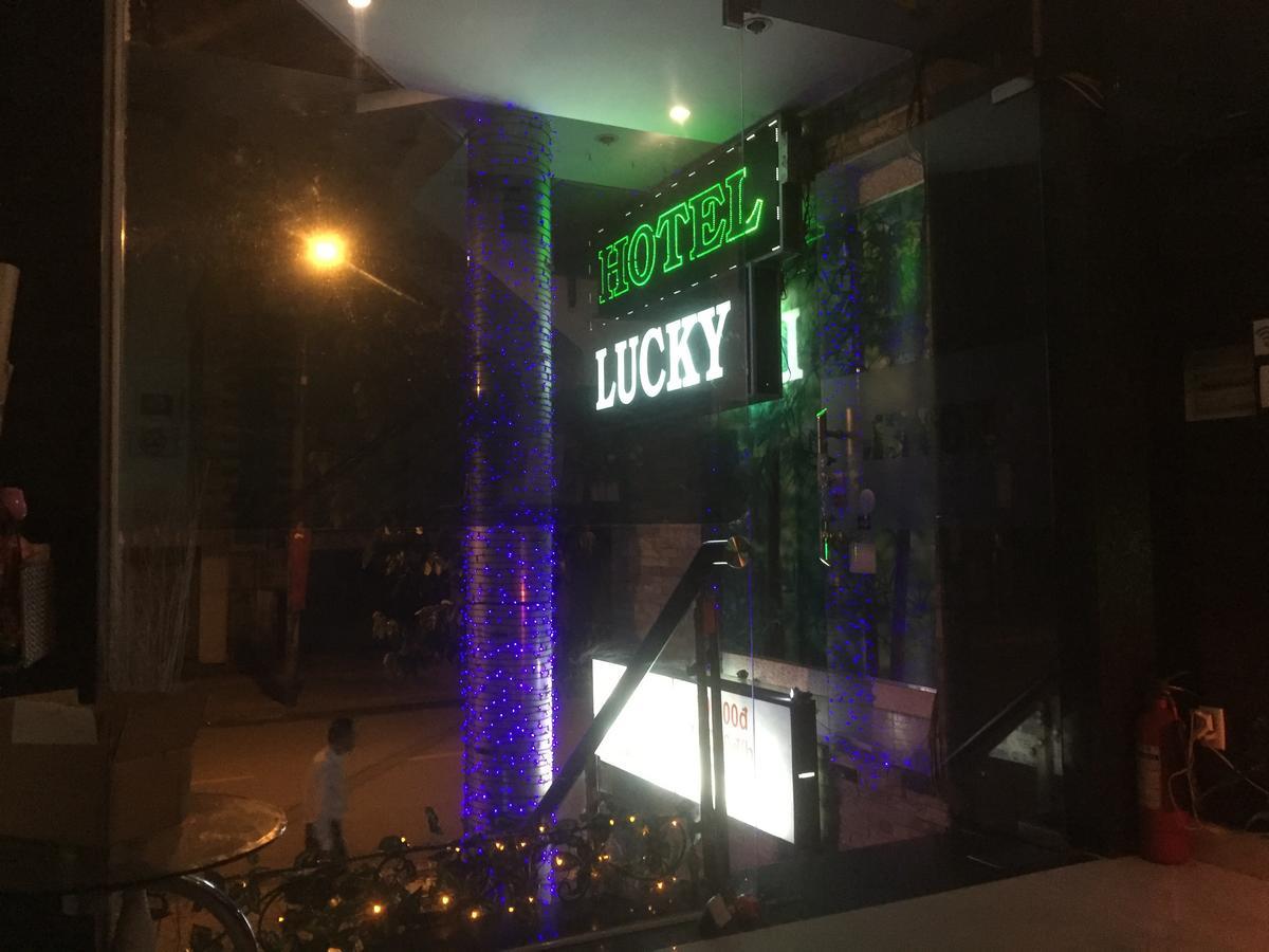 Lucky Hotel Хошимин Екстериор снимка